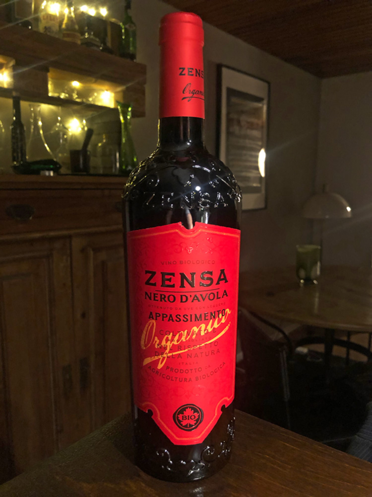 Rotwein Zensa Nero d'Avola aus Sizilien